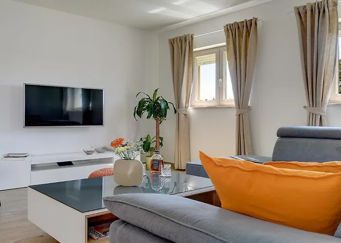 Modern In Βίλα *