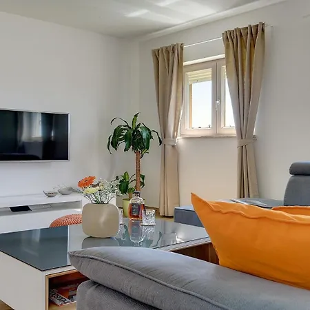 Modern In Willa *